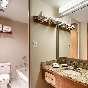 Queen Suite